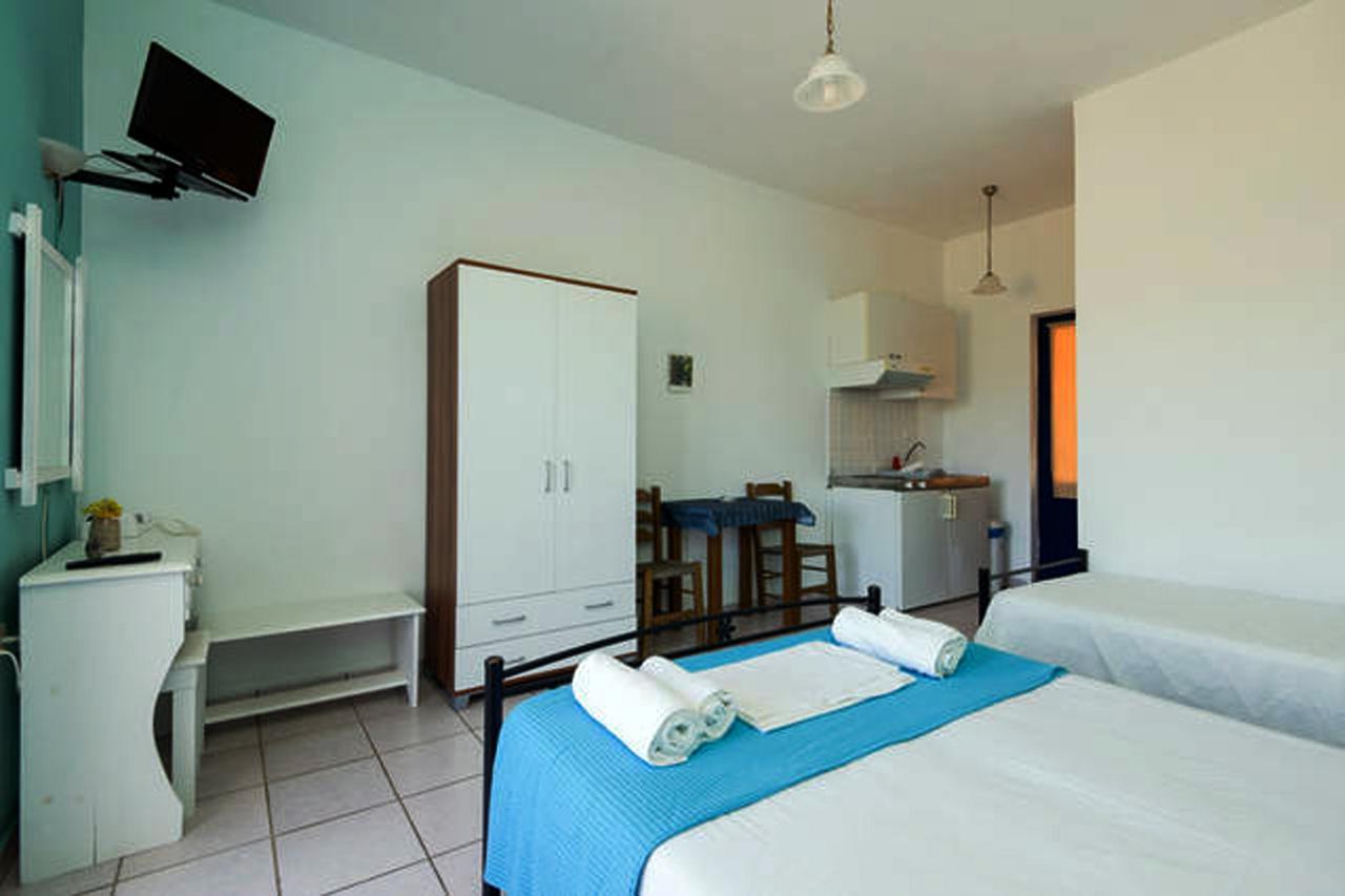 Contaratos Holiday Lettings Livadi  Exterior foto